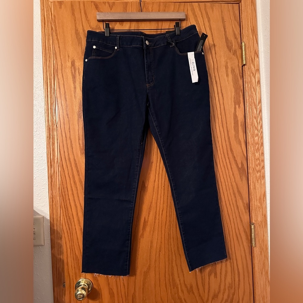 Tahari Olivia Mid Rise Slim Straight - NWT - Size 16/33